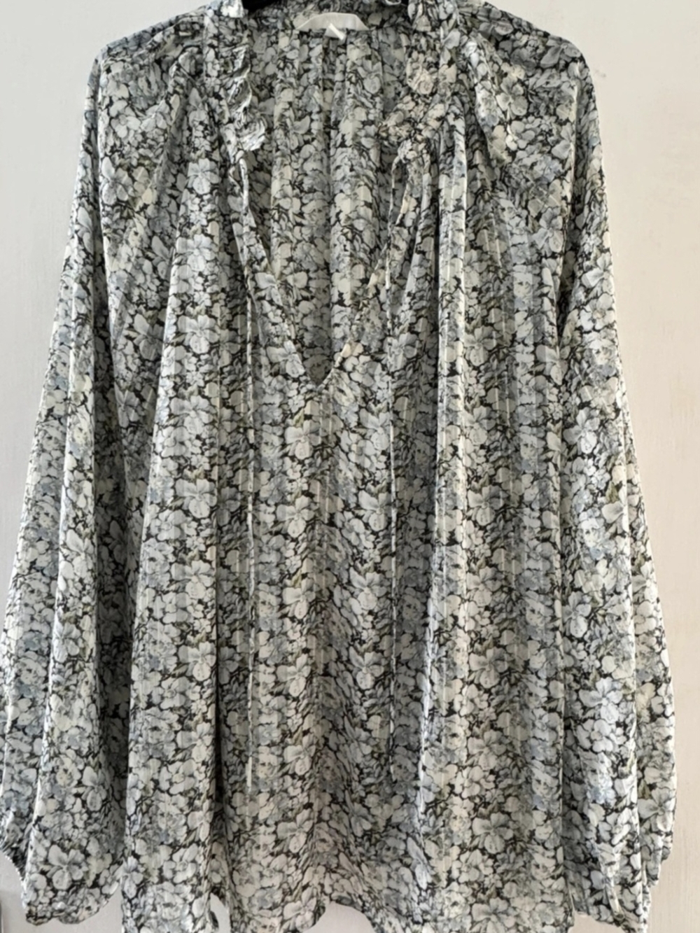 H&M Beautiful Floral Flow Blouse